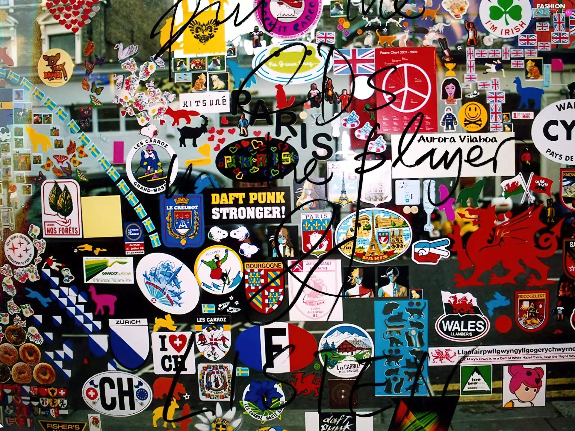 stickers, Aurora Vilaboa, Glass